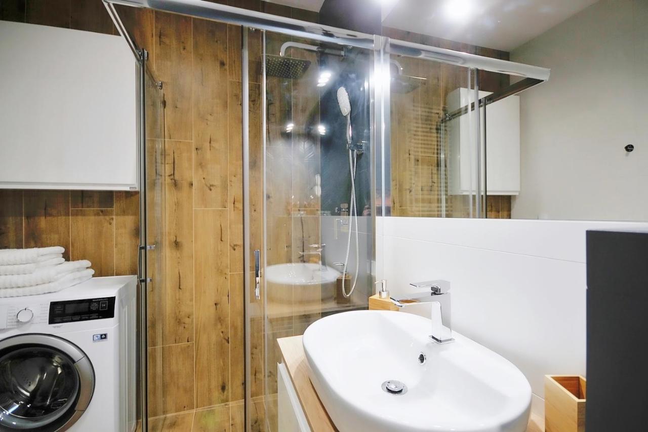 Apartament Andar Z Miejscem Parkingowym Kolberg Exterior foto